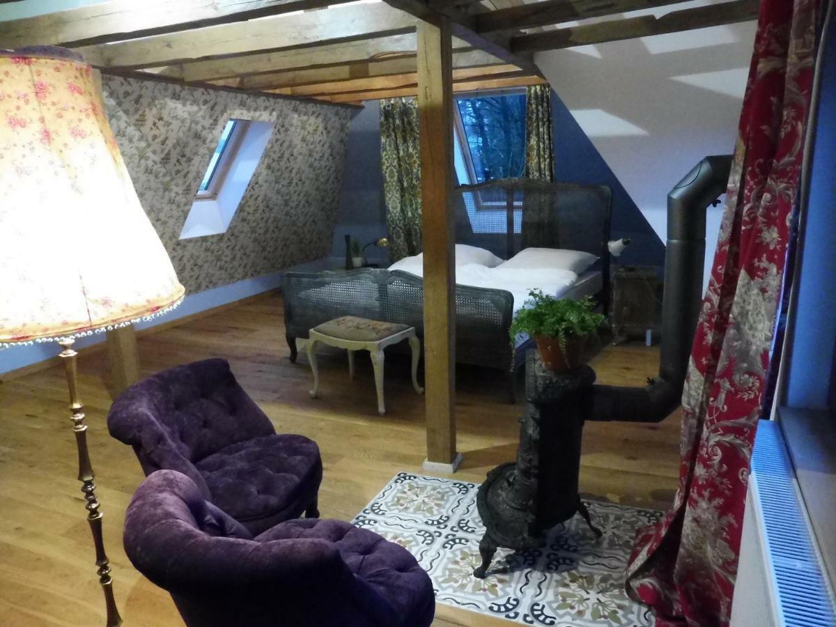 Kleine Villa Im Wilden Garten Gummersbach Exteriör bild