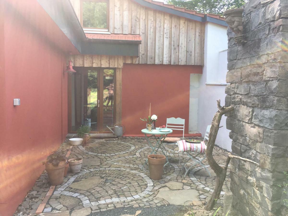 Kleine Villa Im Wilden Garten Gummersbach Exteriör bild