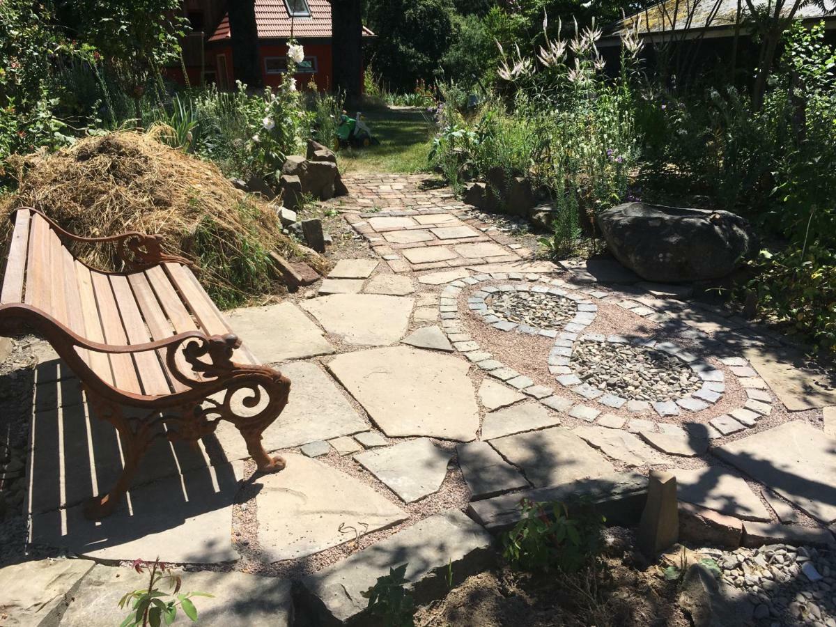 Kleine Villa Im Wilden Garten Gummersbach Exteriör bild