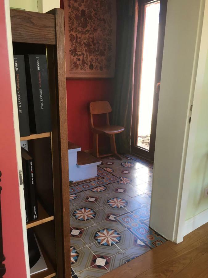 Kleine Villa Im Wilden Garten Gummersbach Exteriör bild
